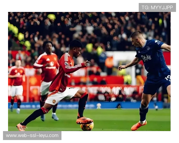 曼联队长马奎尔惊叹卡里克训练场魔术：那是我见过最漂亮的传球