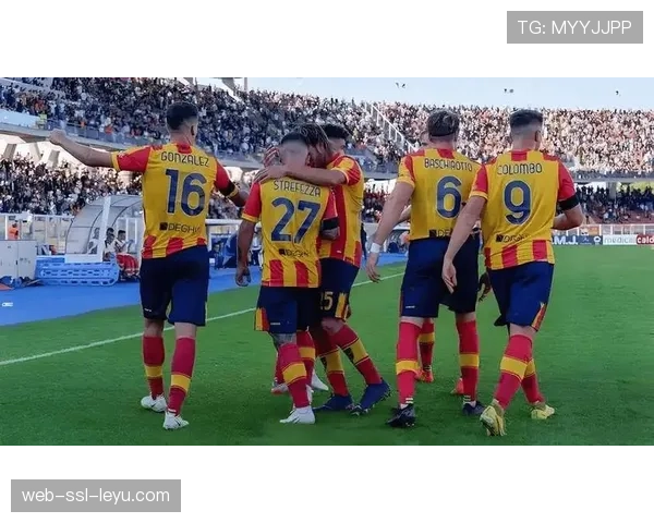 巴黎vs里昂焦点战伤病报告：主队损一将客队残阵